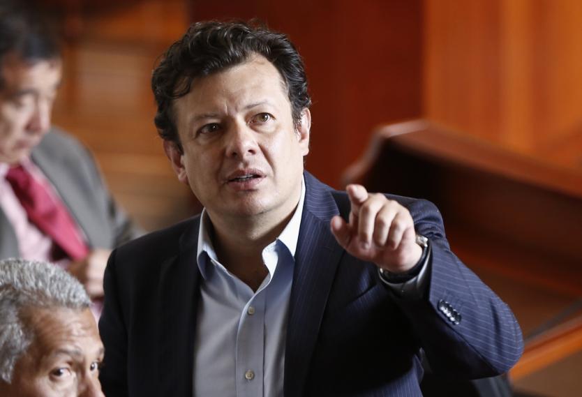 Rechazan tutela de Hollman Morris en la que pedía información sobre el metro