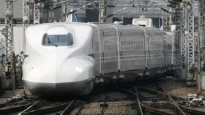 FOTO: Japón presenta un nuevo tren bala ‘Supremo’