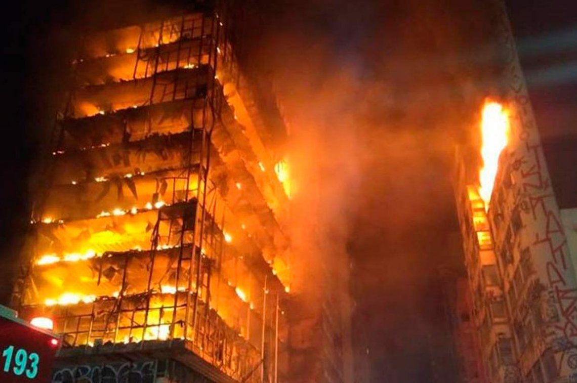 Brasil: derrumbe e incendio de un edificio de 26 pisos en San Pablo