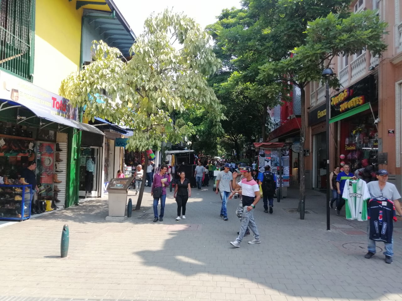 Nuevas medidas para no vacunados en Medellín