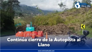 Continúa cierre de la Autopista el Llano por deslizamientos en Chipaque, Cundinamarca