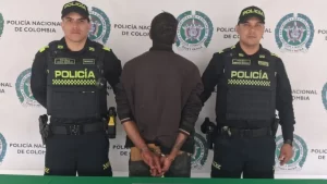 ¡Lo delataron las cámaras! Capturan en Bogotá a hombre buscado por hurto y con amplio prontuario judicial