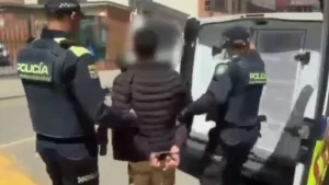 ¡Pensó que se iba a salvar! Fletero robó a dos mujeres en Bosa y terminó capturado en un cementerio